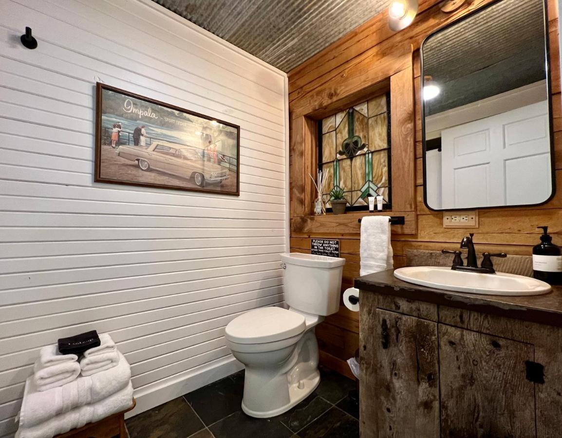 Glass Cabin Eureka Springs Exterior photo